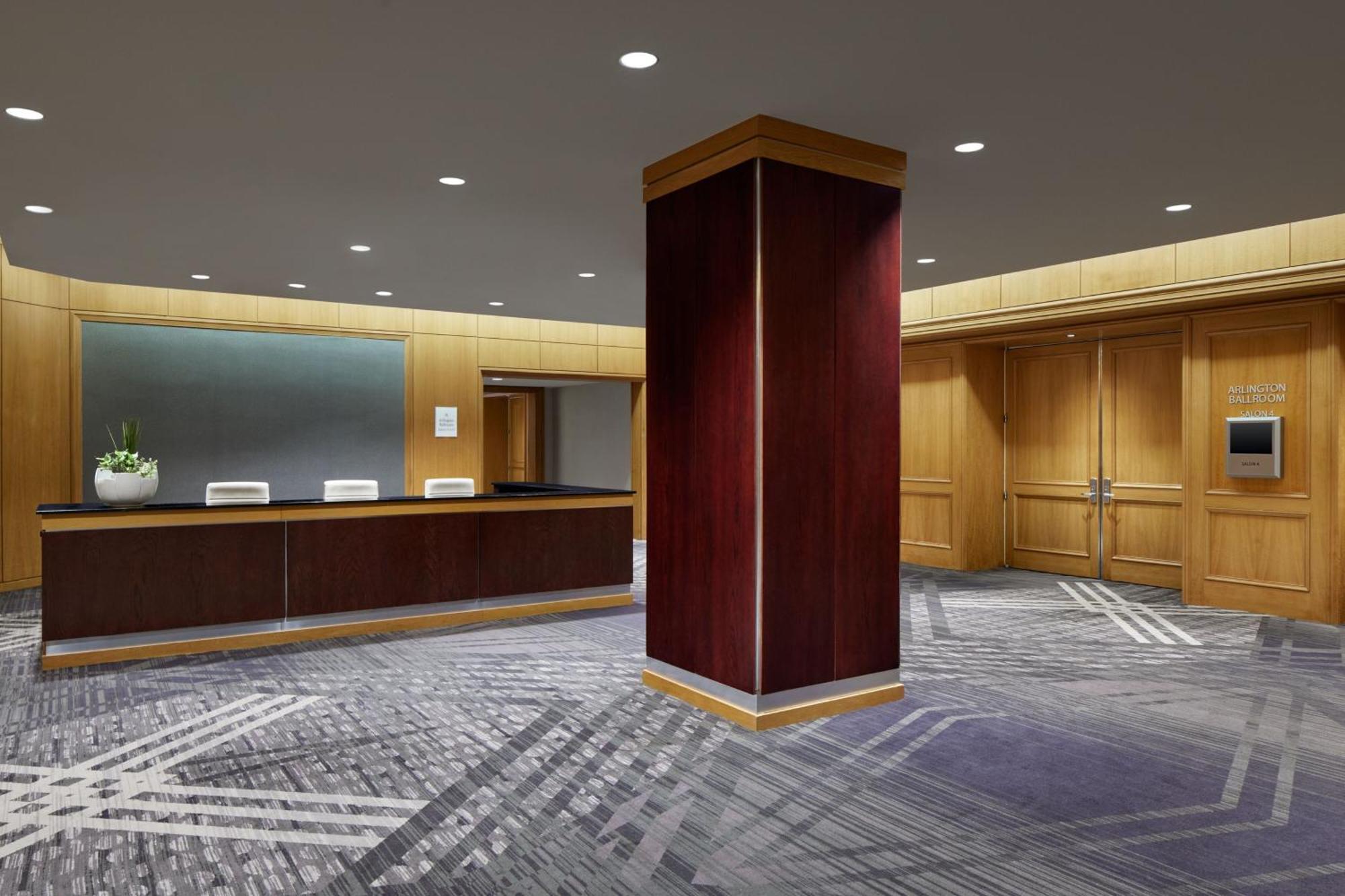 Hotel Crystal Gateway Marriott à Arlington Extérieur photo
